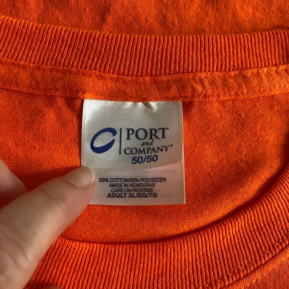 Bright orange unisex short sleeve tee sz XL pit to pit 23” shoulder to hem 30” - Picture 4 of 5